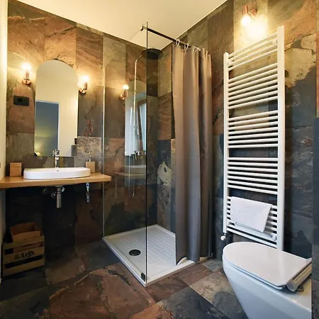 Art&deco Homestay *