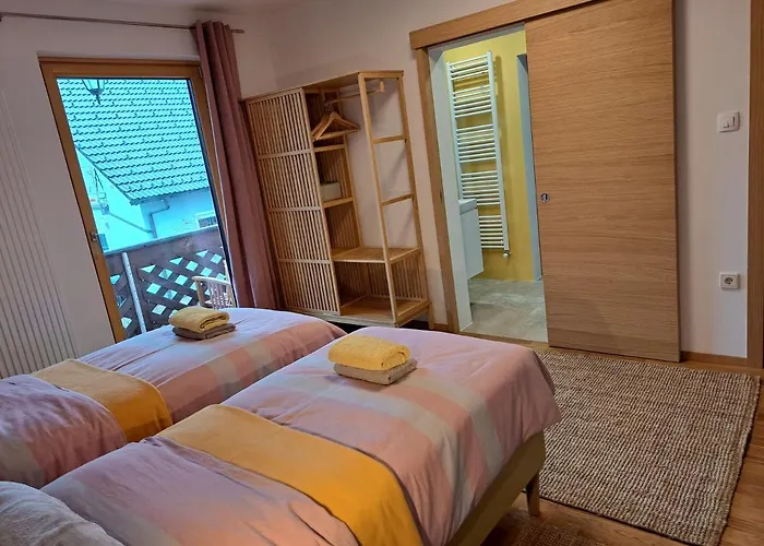 Art&deco בית אירוח