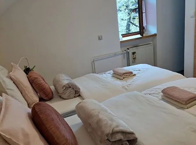 Δωμάτια σε οικογενειακή κατοικία Art&deco Μπλεντ