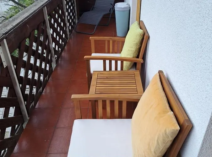 Δωμάτια σε οικογενειακή κατοικία Art&deco *